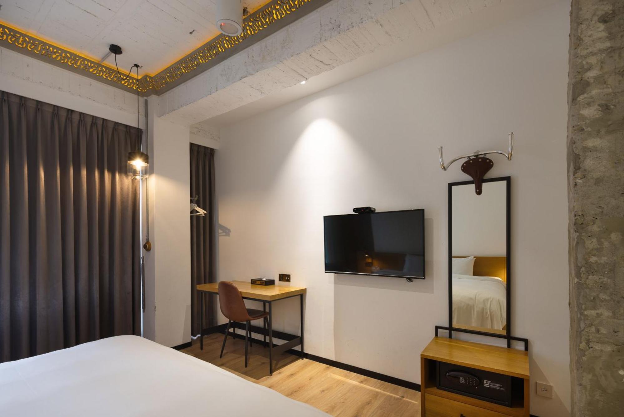 Bluesky Hotel Đài Trung Phòng bức ảnh