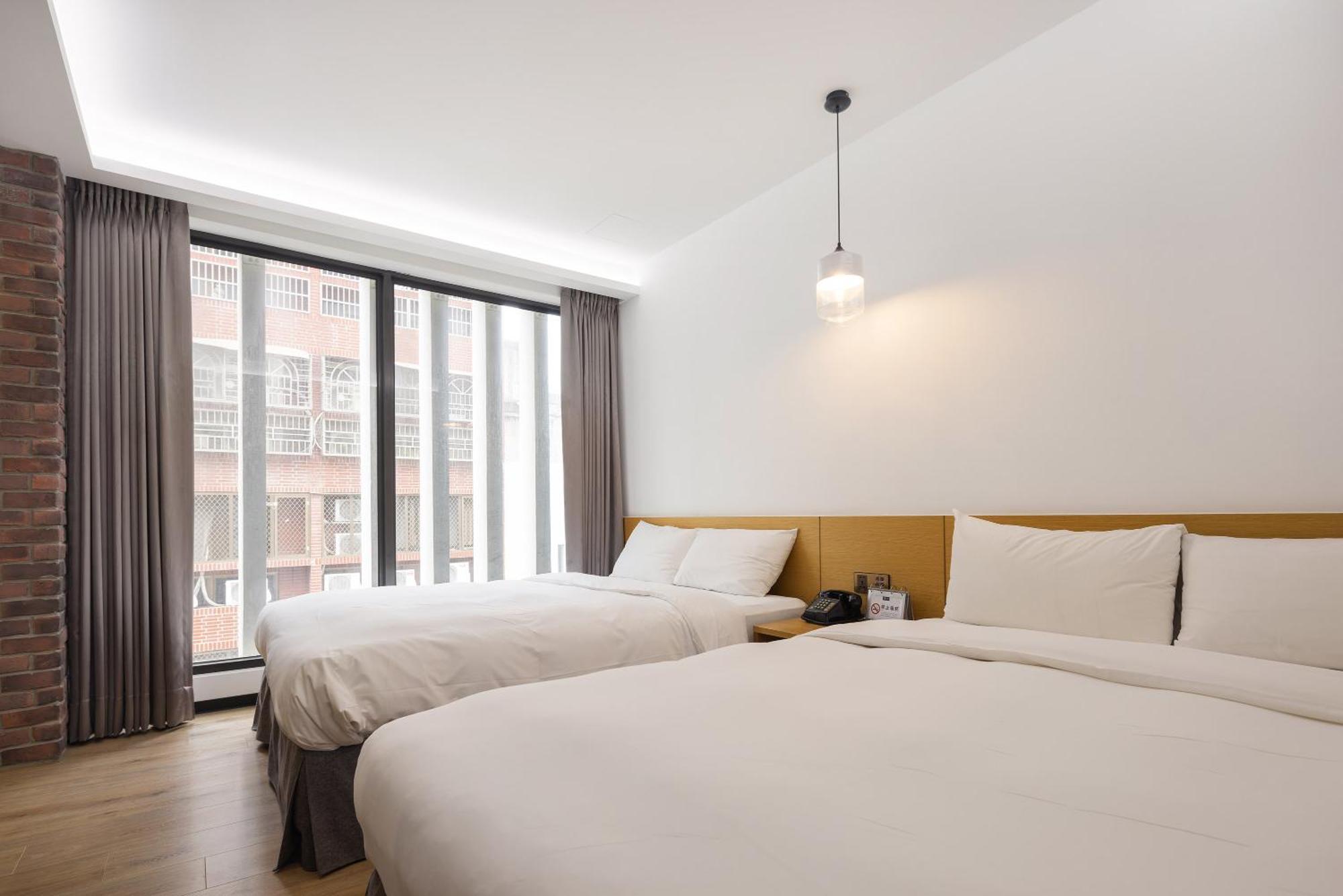 Bluesky Hotel Đài Trung Phòng bức ảnh